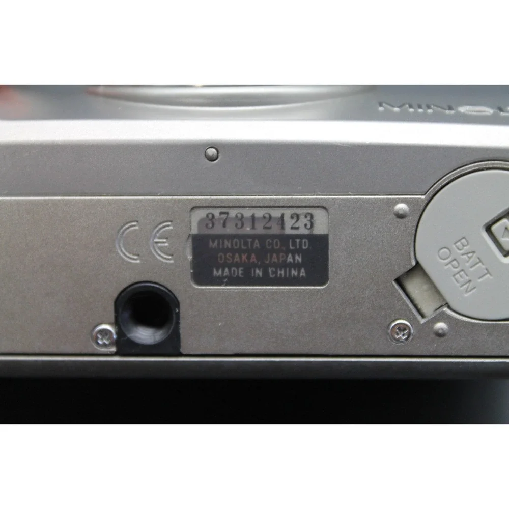 Minolta Freedom Zoom 130 Date 35mm Film Camera Powers On Untested Parts Repair